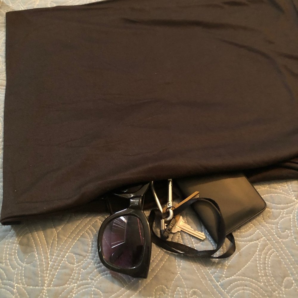 Beyond Yoga Hidden Pocket Infinity scarf